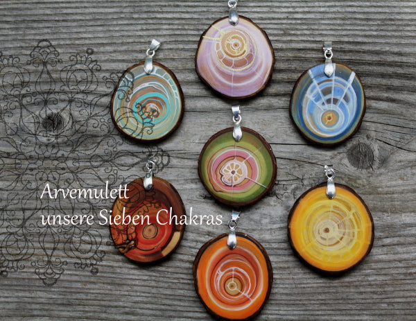 Amulett "Wurzelchakra" Holzschmuck