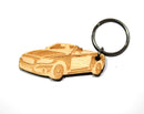 Schlüsselanhänger aus Zirbenholz mit Cabrio