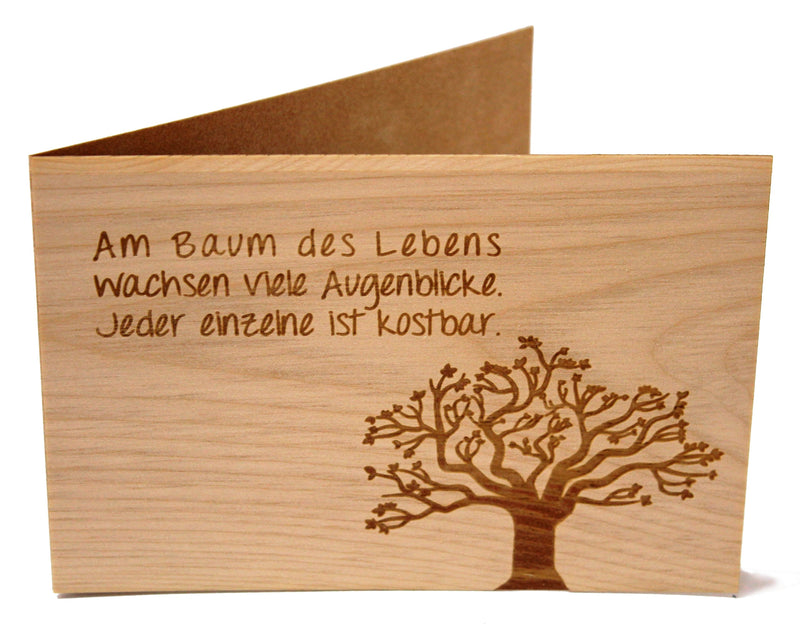 Karte aus Zirbenholz mit dem Baum des Lebens