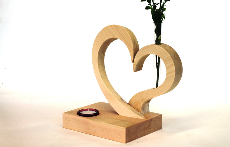 Herzmenage aus Zirbenholz mit eckigem Sockel