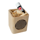 Zirbenquader mit Öl und Zirbenlocken. Blume des Lebens