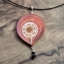 Wurzelchakra Schutzamulett Talismann Zirbe