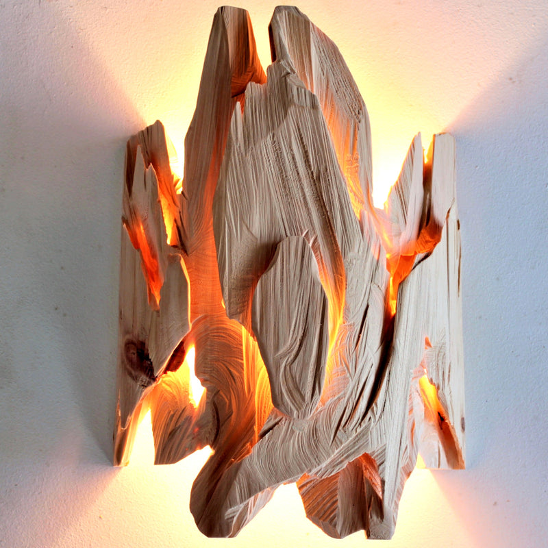 Wandlampe aus Zirbenholz